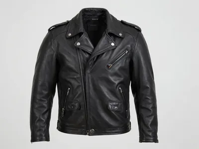 Klassische schwarze Leder-Motorradjacke, Frontansicht
