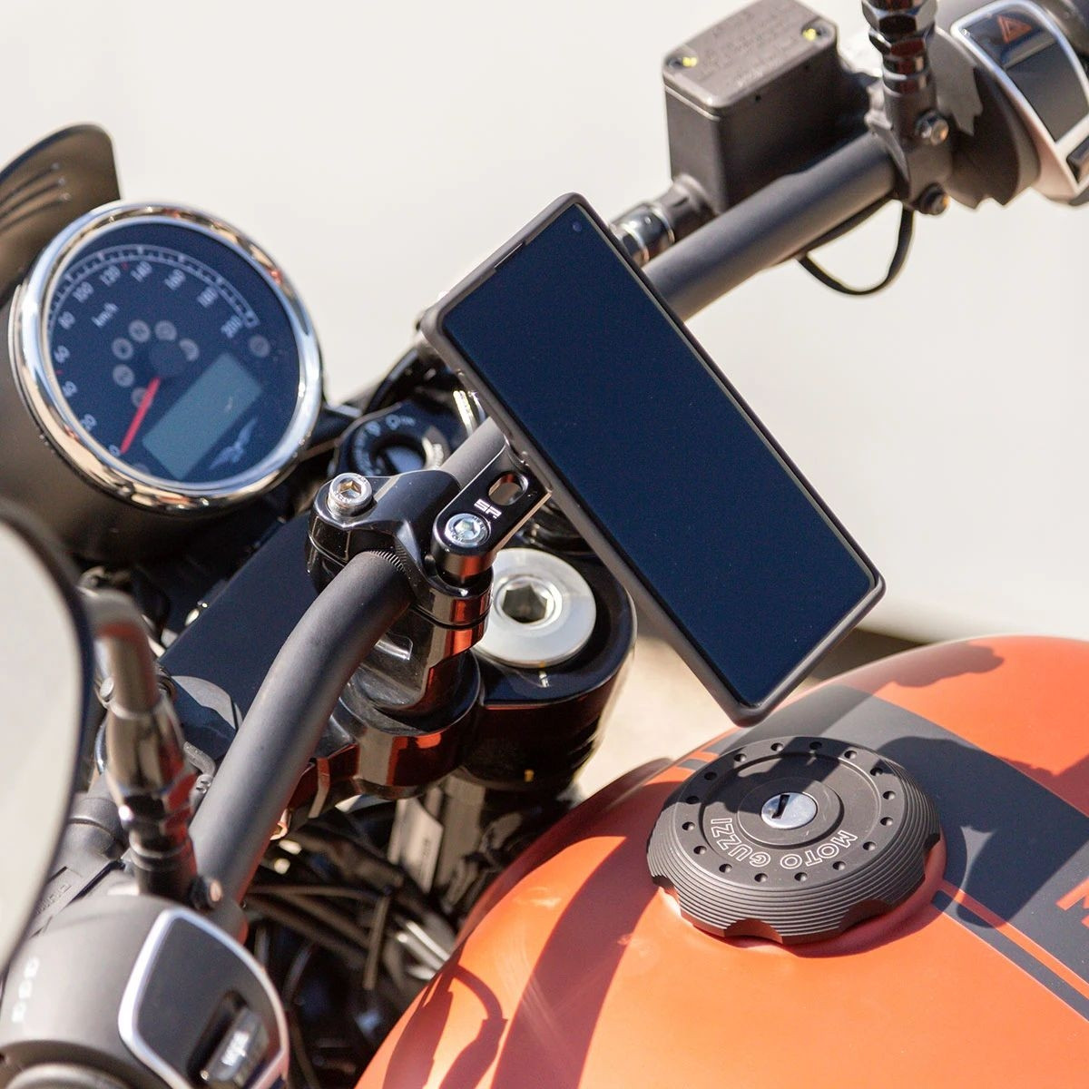 SP Connect BAR CLAMP MOUNT PRO Bikeroutfit.de SP Connect BAR CLAMP MOUNT PRO Bikeroutfit.de