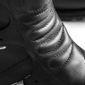 ~schwarz~